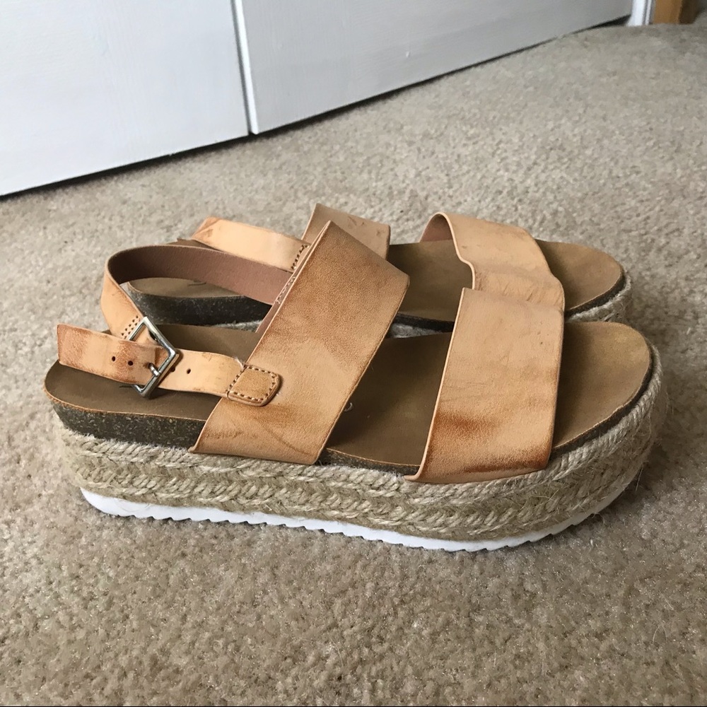 Soda sandal flatforms